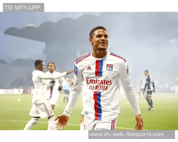 法甲七冠王逆转胜利31岁拜仁旧将独中三元助球队大胜